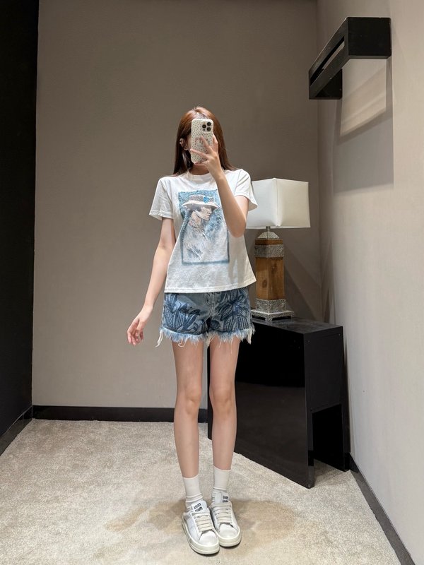 로에 빈티지 인물 스팽글 프린트 반팔 티셔츠 001-183997
