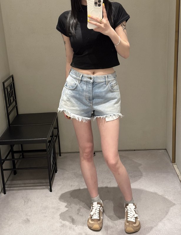 로에베 여름 연청 워싱 데님 숏팬츠 001-184058