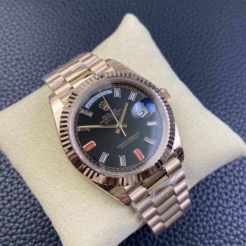 요일 날짜형 40MM 루비 다이얼 시계 001-184703