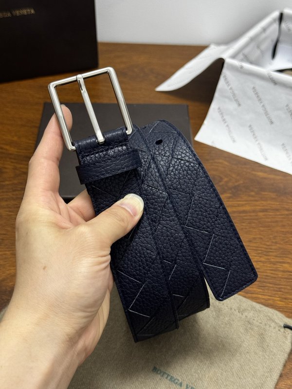 보테가 베네타 3.5cm 네이비 인트레치아토 벨트 001-185309