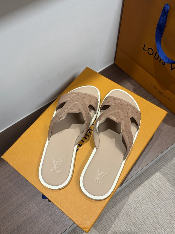 LV 남성 오스트리치 엠보슬리퍼 001-185373