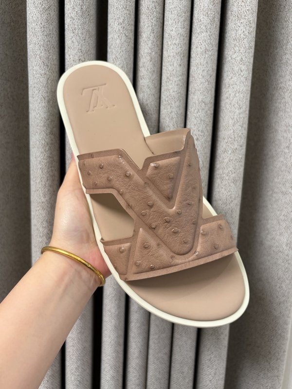 LV 남성 오스트리치 엠보슬리퍼 001-185373