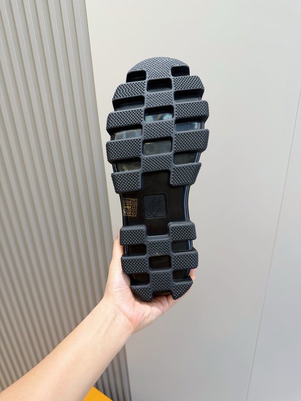 루이비통 남성 스웨이드 앵클부츠 모노그램 001-185535