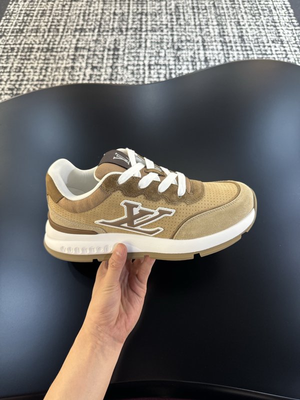 LV P600 2025 년신형 남성 스니커즈 001-185555