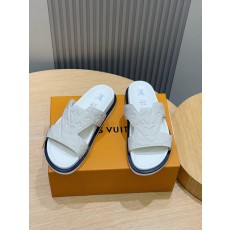 LV 오아시스 스웨이드 레더 슬라이드 001-185670