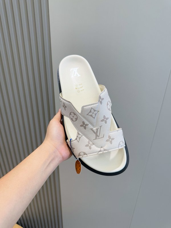 LV P600 오아시스 스웨이드 슬라이드 001-185685