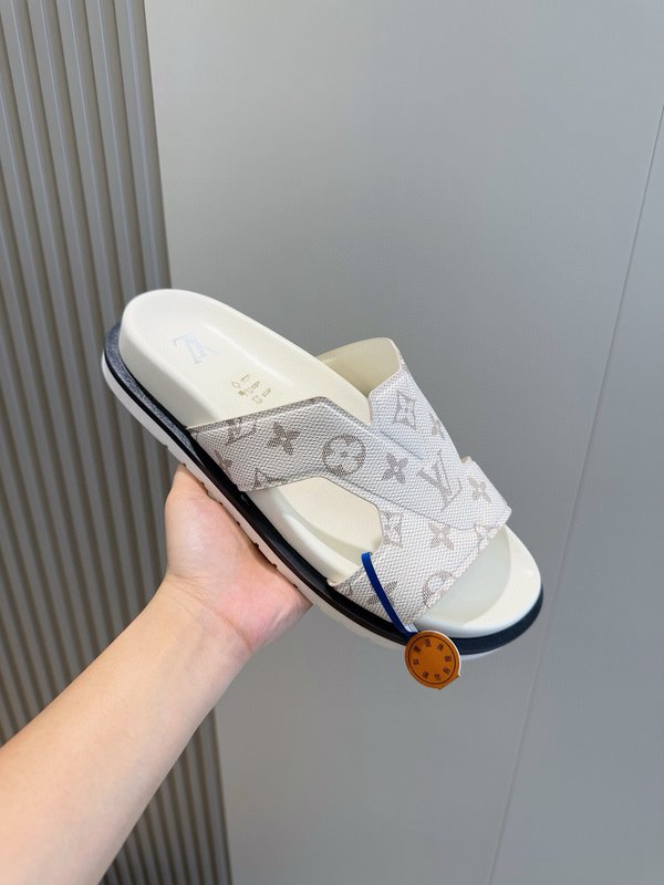 LV P600 오아시스 스웨이드 슬라이드 001-185685