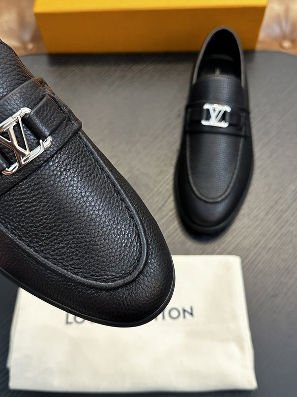 LV 남성 클래식 모노그램 로퍼 001-185753