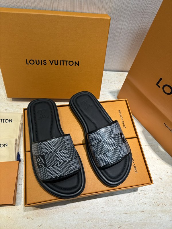 LV 오아시스 모노그램 가죽 샌들 001-185786
