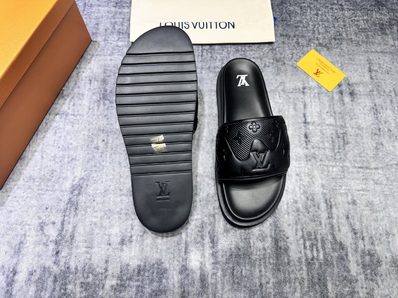루이비통 남성 블랙 슬라이드 001-185789