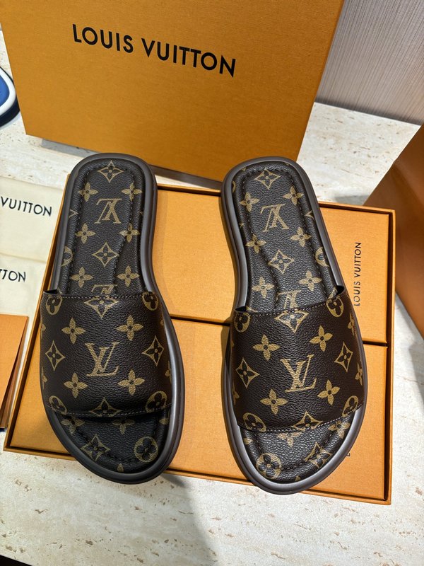 LV P530 오아시스 모노그램 샌들 001-185797