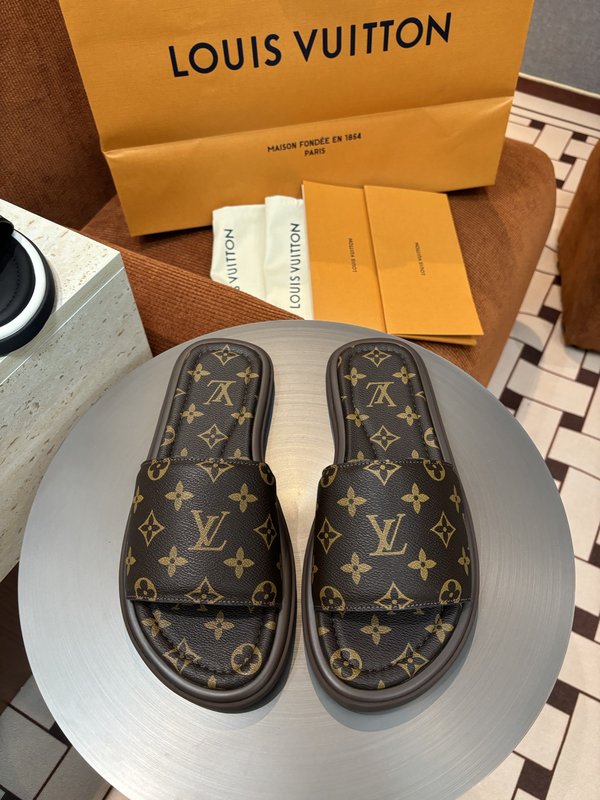 LV P530 오아시스 모노그램 샌들 001-185797