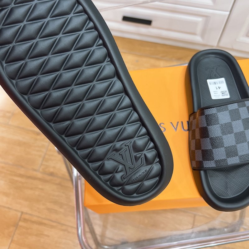 LV 루이비통 모노그램 엠보싱 러버 슬라이드 001-185801