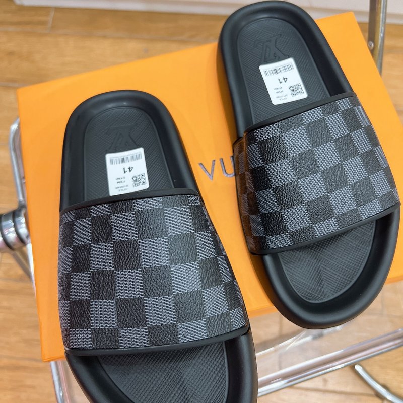 LV 루이비통 모노그램 엠보싱 러버 슬라이드 001-185801