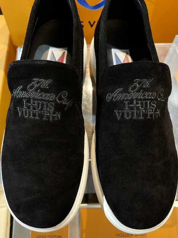 LV 패시픽 2024 남성 빵 로퍼 슈즈 001-185889