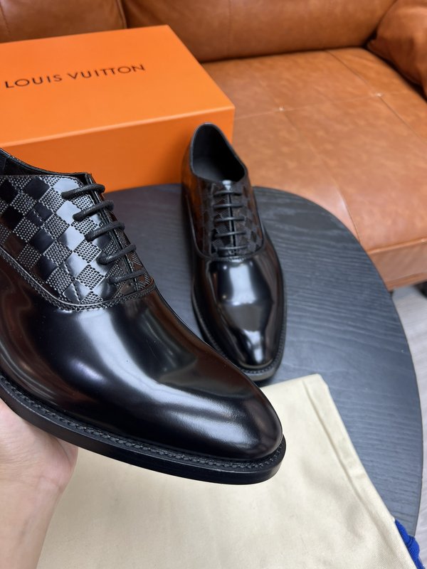 LV P700 남성 블랙 송아지 가죽 로퍼 001-185942