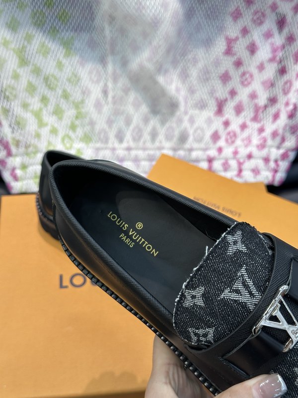 LV 남성 이탈리아 수입 소금성 로퍼 001-185970