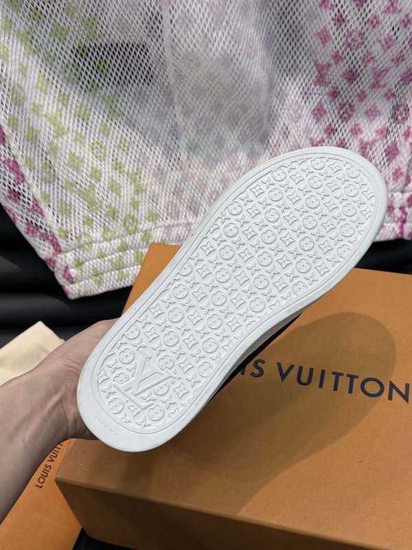 LV 남성 클래식 캐주얼 스니커즈 001-185971