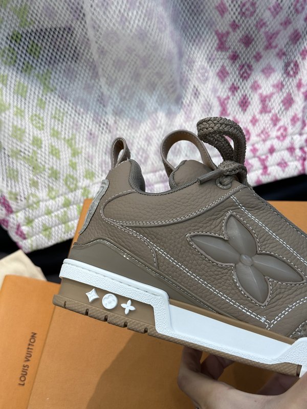 LV P700 두꺼운 밑창 스케이트 운동화 001-185972
