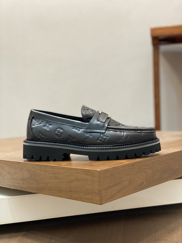 LV 찰리 시리즈 블랙 캐주얼 슈즈 001-185995