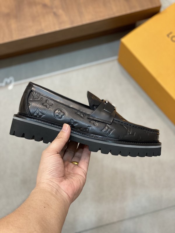 LV 찰리 시리즈 블랙 캐주얼 슈즈 001-185995