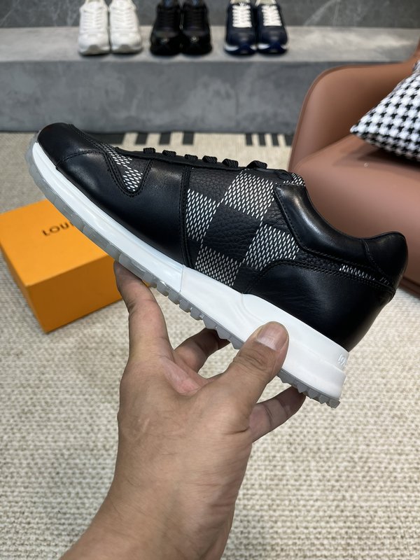 LV 남성 가죽 캐주얼 운동화 P600 001-186012