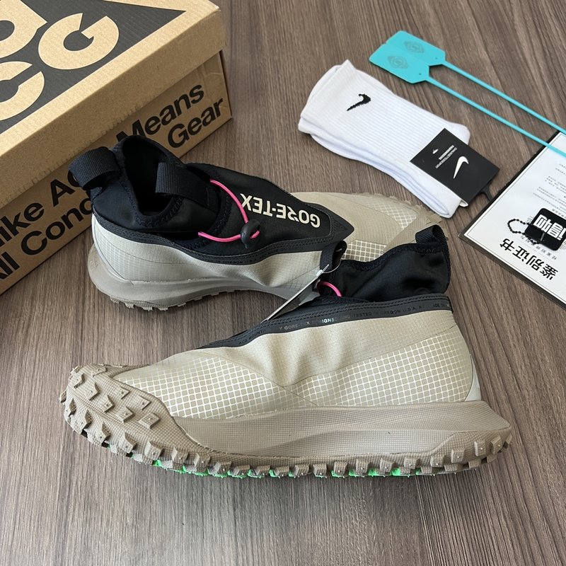 Nike ACG 방수 등산 운동화 001-186083