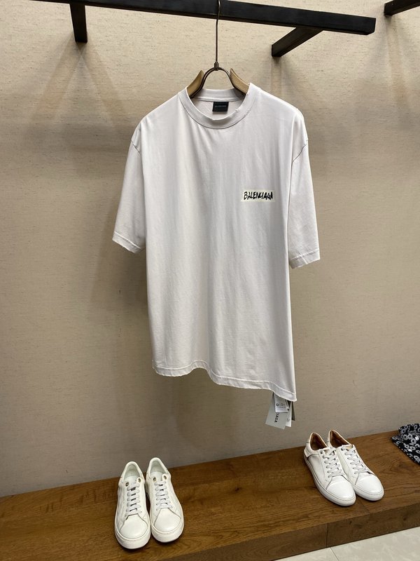 발렌시아가 빈티지 워싱 라운드 넥 반팔 티셔츠 001-186158