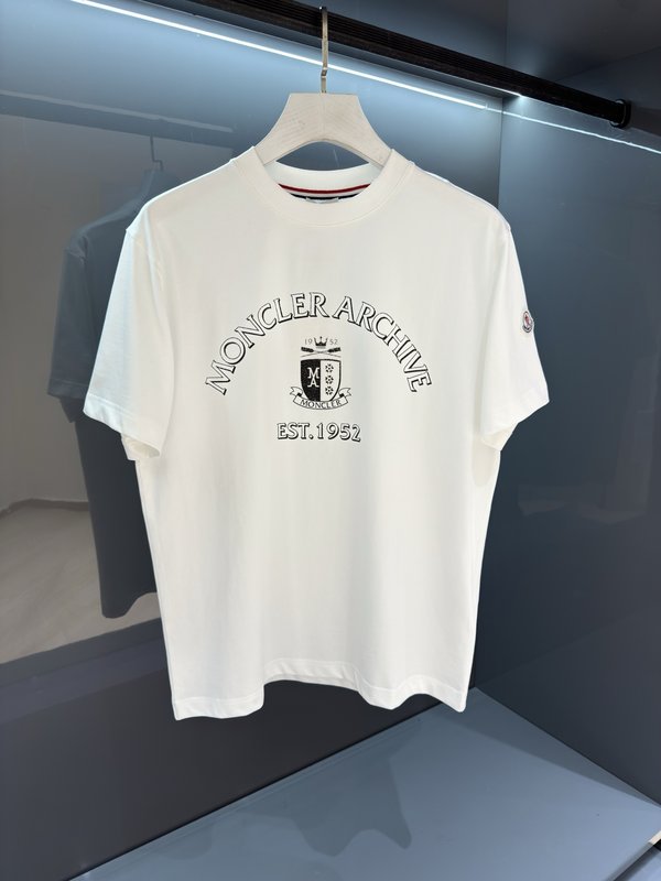 Moncler 남성 라운드넥 자수 반팔 티셔츠 001-186412