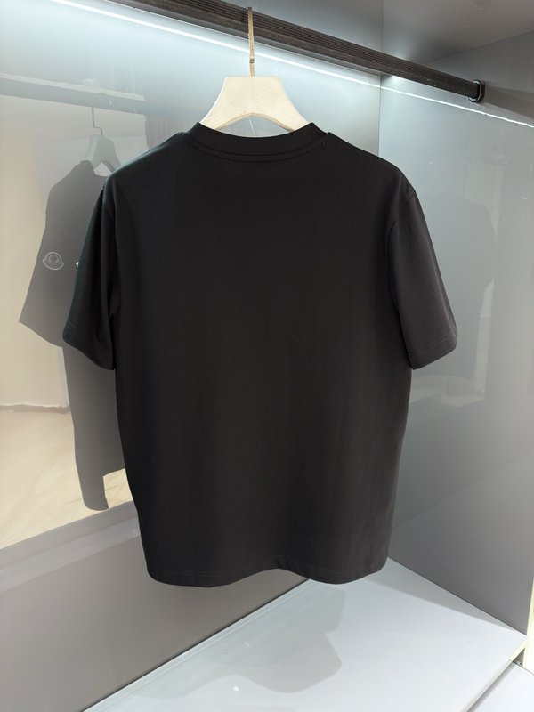 Moncler 남성 라운드넥 자수 반팔 티셔츠 001-186412