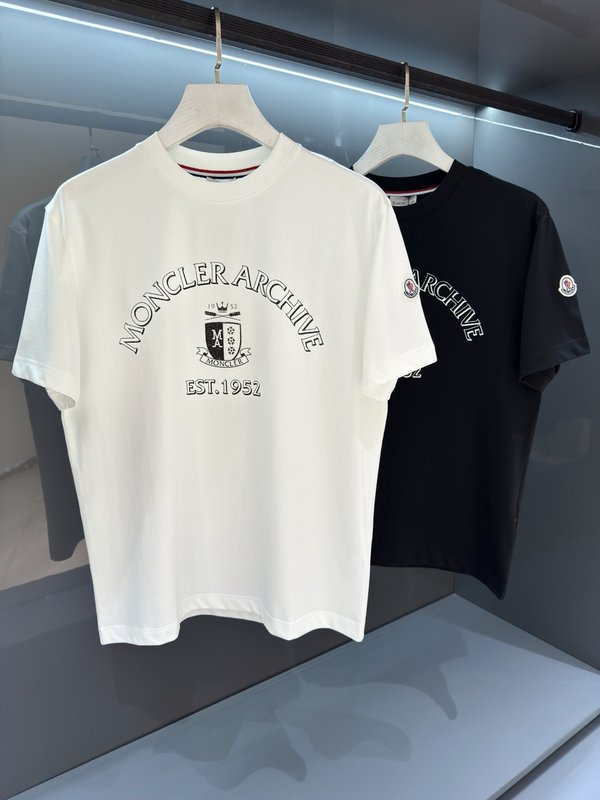 Moncler 남성 라운드넥 자수 반팔 티셔츠 001-186412