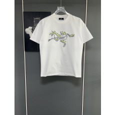 아크테릭스 스플라이스 플라워 자수 라운드 티셔츠 001-186689