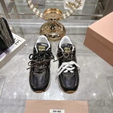 미우미우 빈티지 distressed 두꺼운 밑창 캐주얼 001-188374