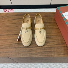 로로 피아나 스파이딩 스웨이드 로퍼 001-188541