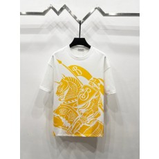 버버리 클래식 나이트 로고 라운드 티셔츠 001-189051