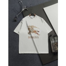 버버리 클래식 나이트 로고 프린트 면 티셔츠 001-189141