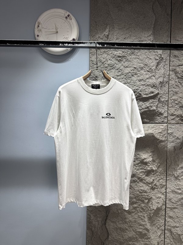 발렌시아가 프린트 로고 반팔 티셔츠 001-189418