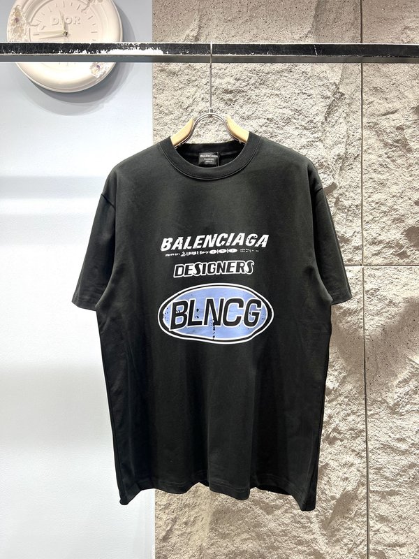 발렌시아가 디자이너 시리즈 레트로 엠보싱 반팔 티셔츠 001-189439
