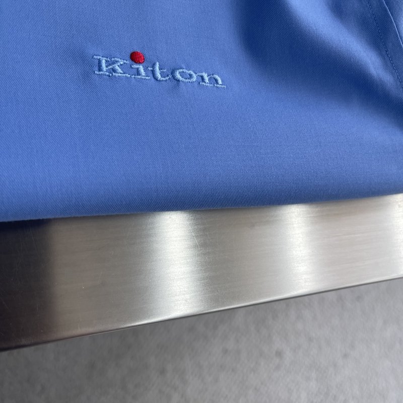 Kiton 남성 면 소재 자수 칼라 긴팔 셔츠 001-189882