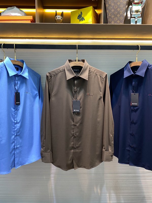 Kiton 남성 면 소재 자수 칼라 긴팔 셔츠 001-189935