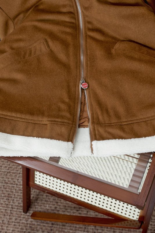 Kiton 남성 울 혼방 캐시미어 셔츠 칼라 패딩 자켓 001-189995