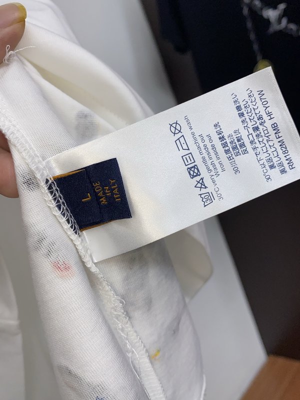 루이비통 남성 순면 핸드페인팅 로고 라운드넥 반팔 티셔 001-190031