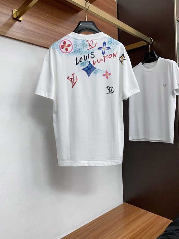 루이비통 남성 면 라운드넥 반팔 티셔츠 001-190077