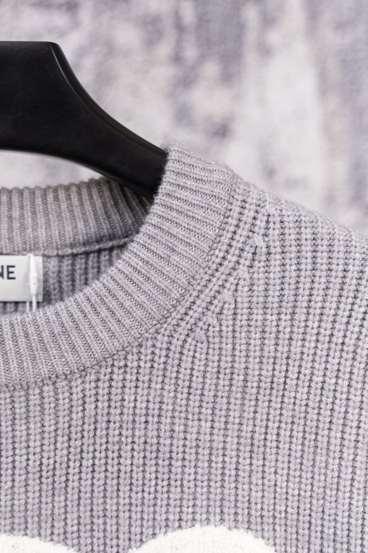 셀린 로고 릴렉스 라운드 니트 001-190468