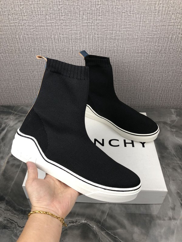 Givenchy P550 신제품 남성 부츠 001-191920