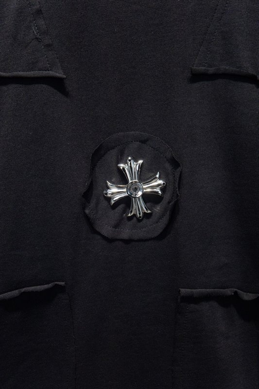 크롬하츠 26FW 춘하 수입 가죽 라벨 자수 티셔츠 001-192244