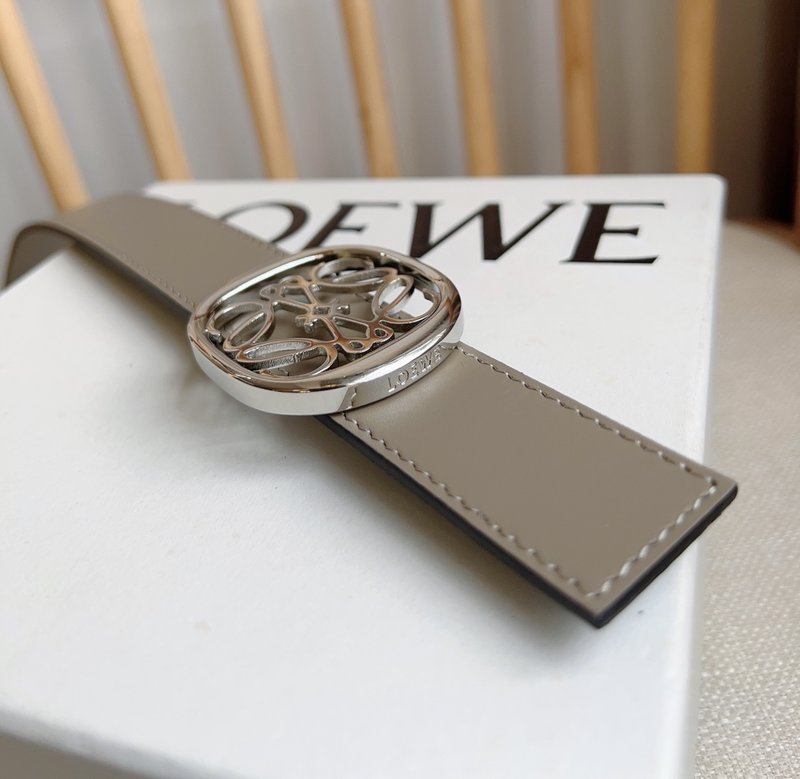 로에웨 LOEWE 매끄러운 소가죽 양면 벨트 001-192669
