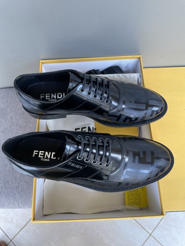 펜디 FENDI 남성 캐주얼 가죽 로퍼 001-193357