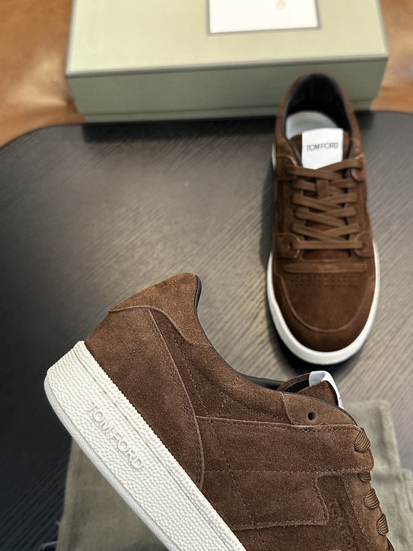 TOM FORD 가죽 로우탑 스니커즈 001-195152