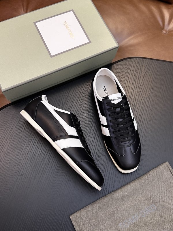 TOM FORD Cambridge 스웨이드 로우탑 스니 001-195216